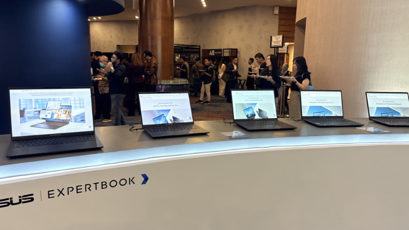 ExpertBook Ultra 2026